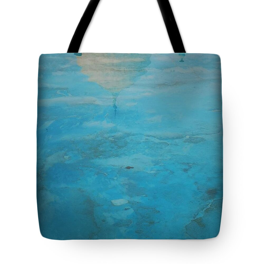 Abstract Photography Tote Bag featuring the photograph We are water by Jarek Filipowicz