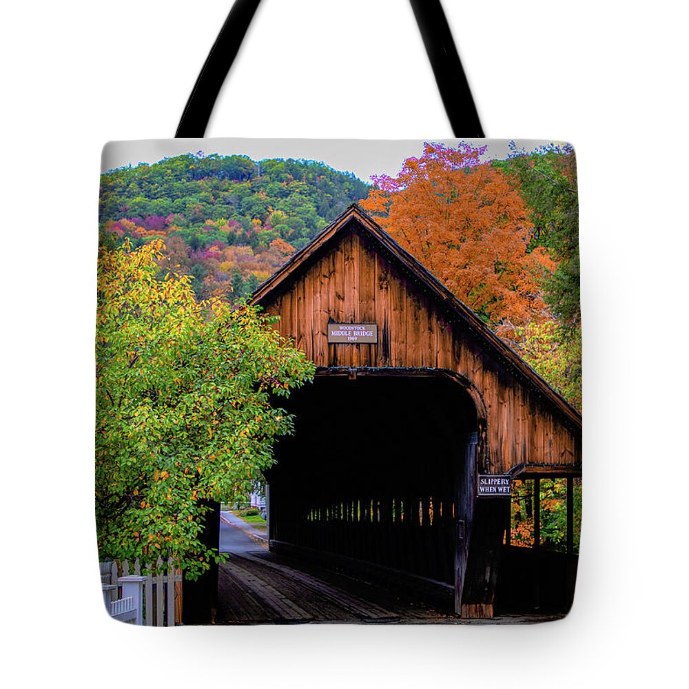 Woodstock Covered Bridge Tote Bag featuring the photograph Woodstock Middle Bridge in October by Jeff Folger
