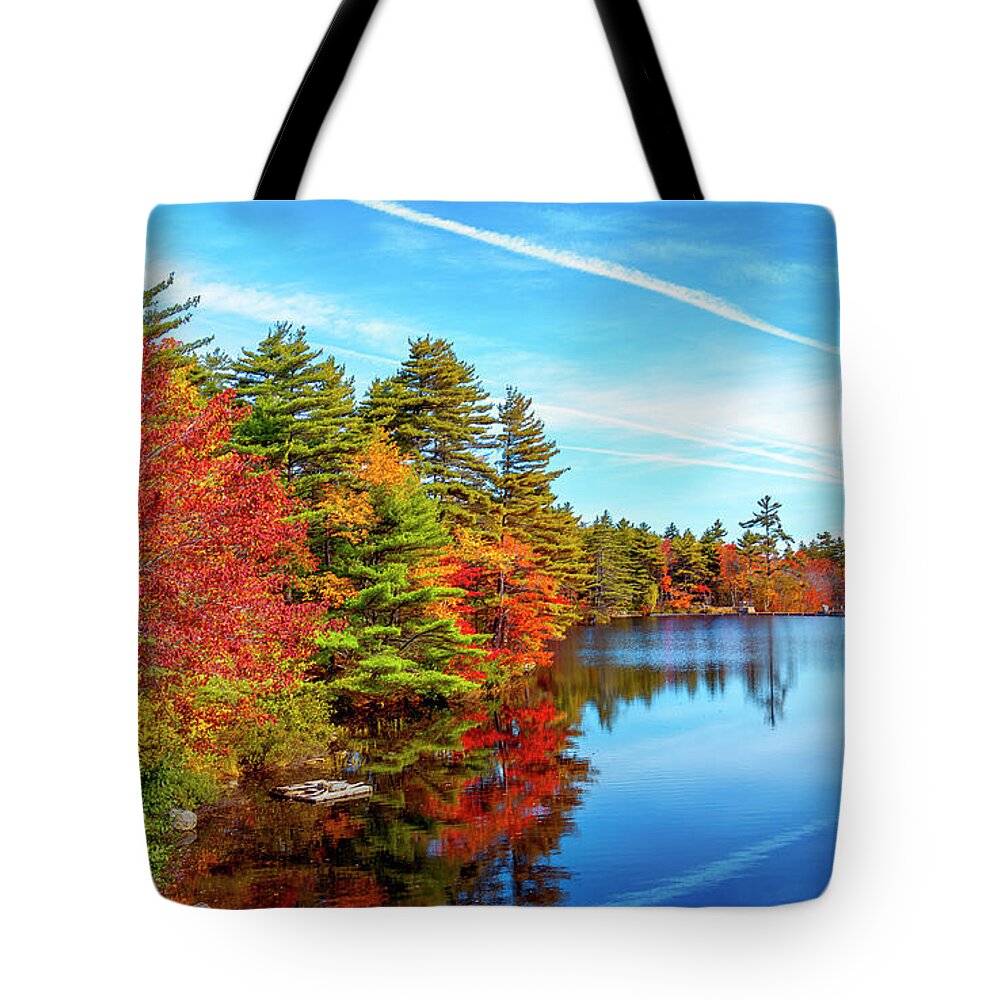 Autumn Tote Bag featuring the photograph Autumn Colors at Kearney 01 Lake by Ken Morris