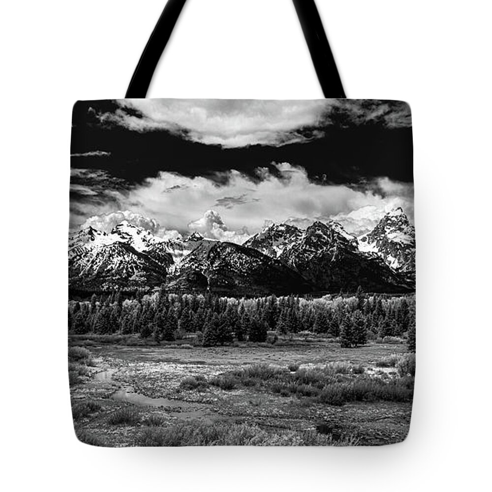 Mountains Tote Bag featuring the photograph Grand Teton Mountain Range by David Lee