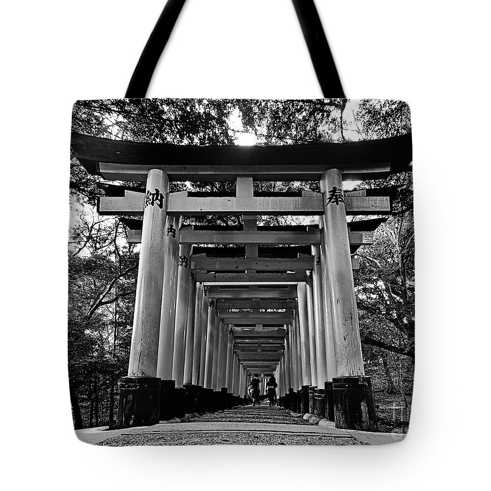 Japan Tote Bag featuring the photograph Kyoto - Japan - Fushimi Inari #1 by Carlos Alkmin