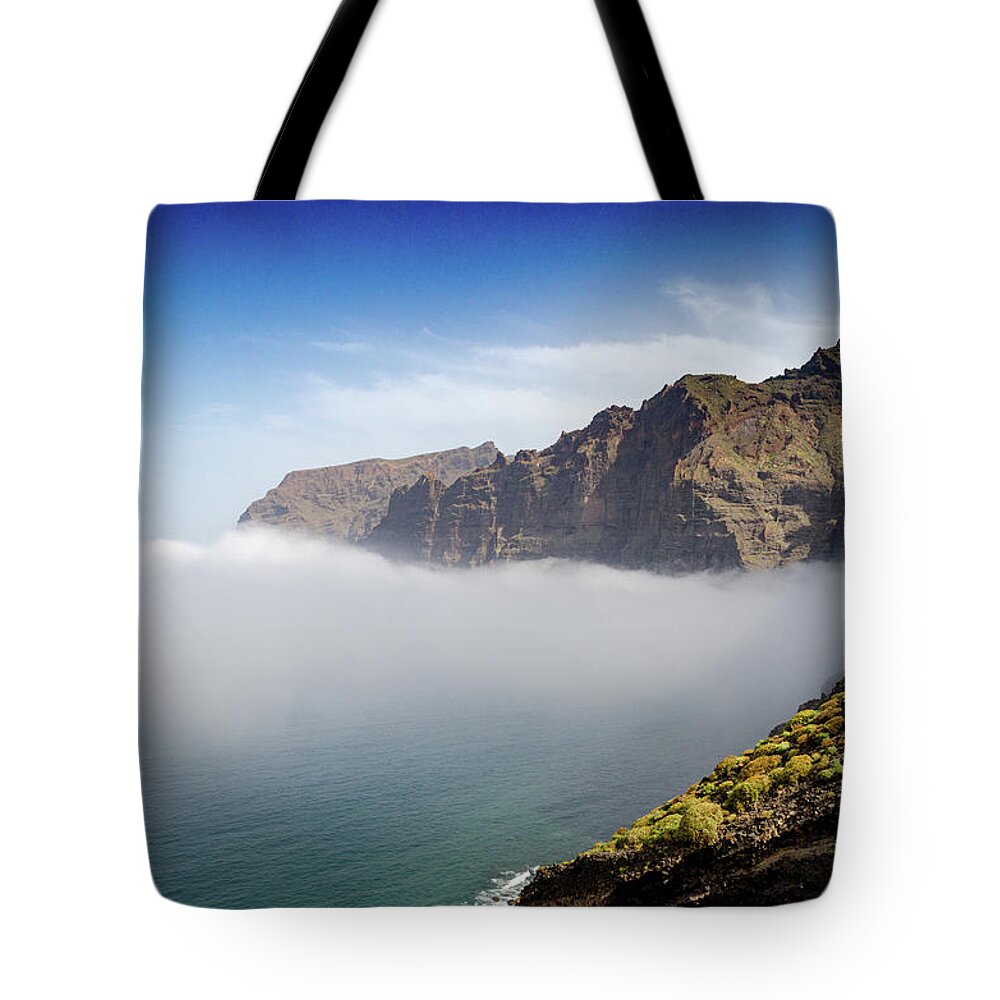 Fog Tote Bag featuring the photograph Los Gigantes #1 by Gavin Lewis