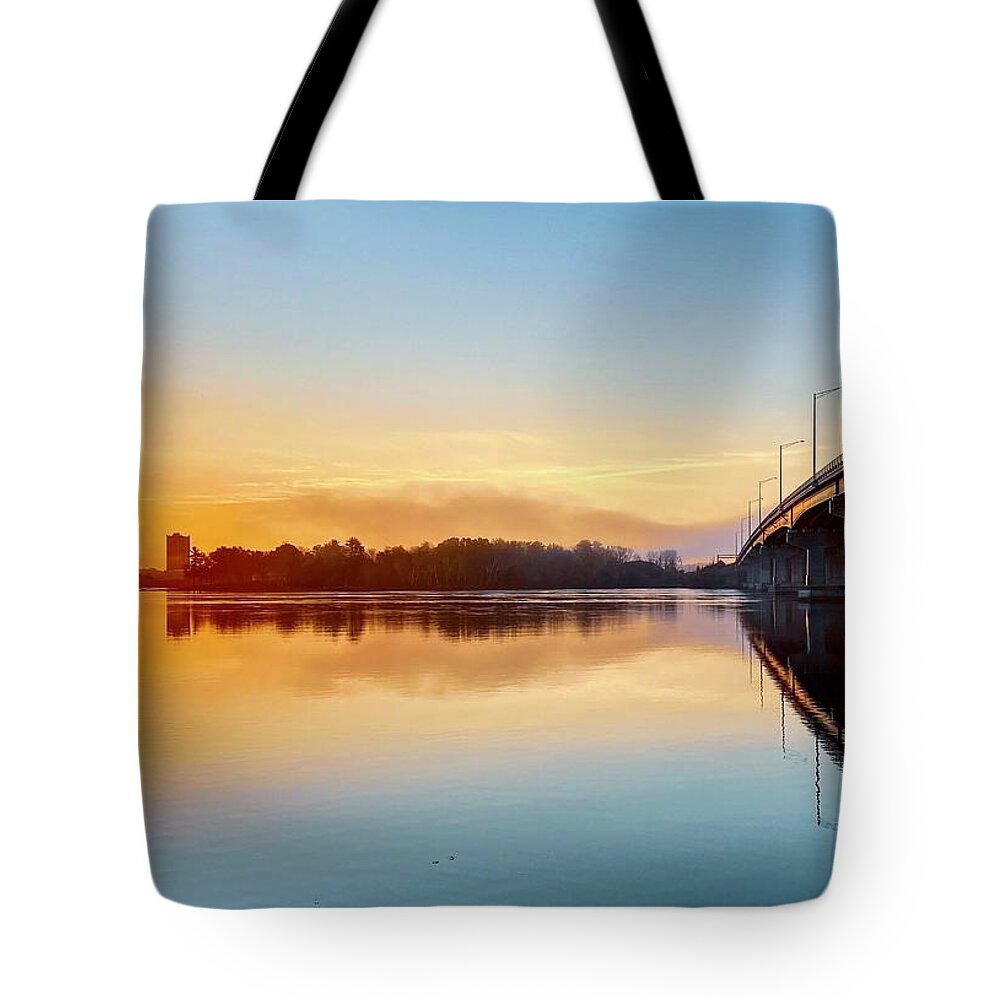  Tote Bag featuring the photograph Sunrise #1 by John Gisis