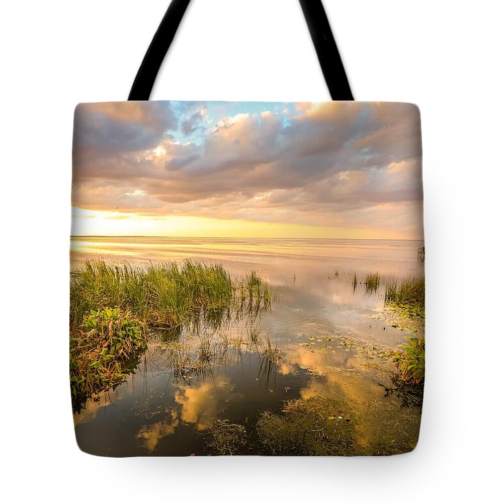 Sunset Tote Bag featuring the photograph Tranquil Sunset by Susan Rydberg
