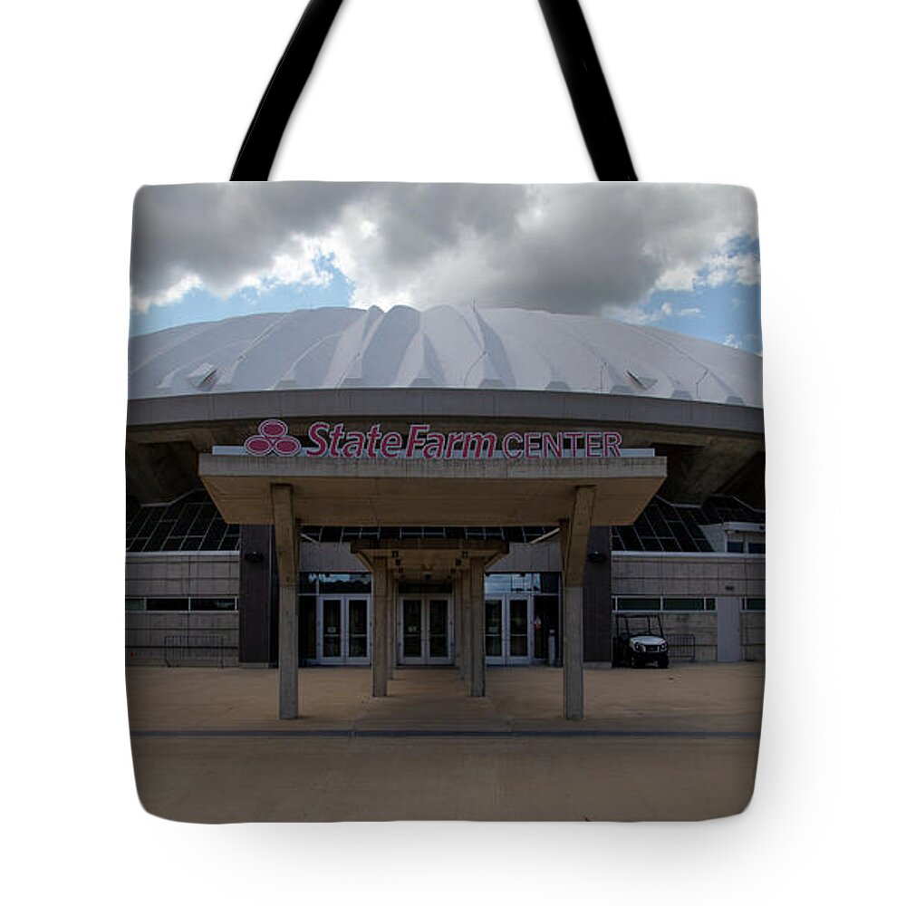 University Of Illinois Tote Bag featuring the photograph Wide shot of State Farm Center at University of Illinois by Eldon McGraw