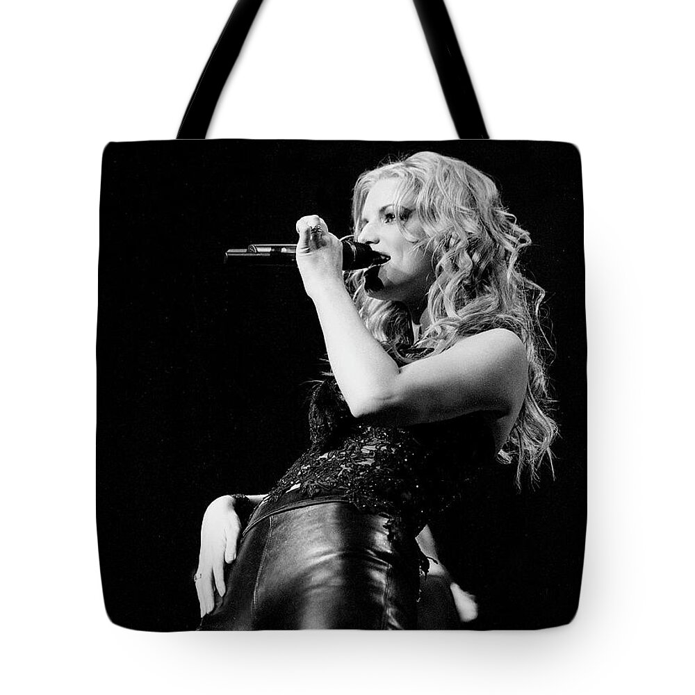 Jessica Simpson Tote Bag by Concert Photos - Pixels