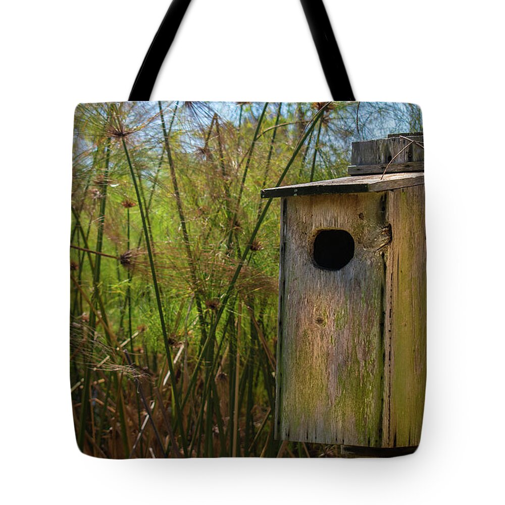 Ahomeinthecountry Tote Bag featuring the photograph A Home in the Country by Vicky Edgerly