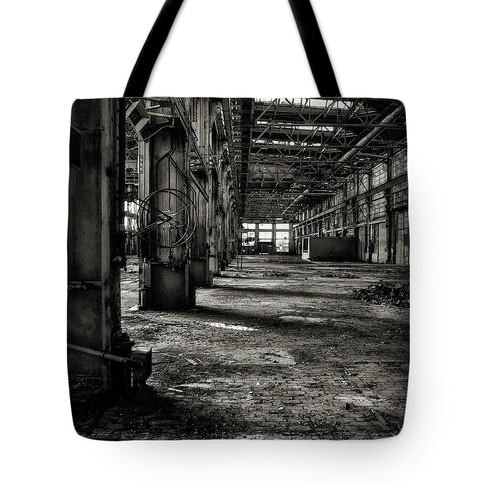 United States Tote Bag featuring the photograph Abandoned by Mark David Gerson