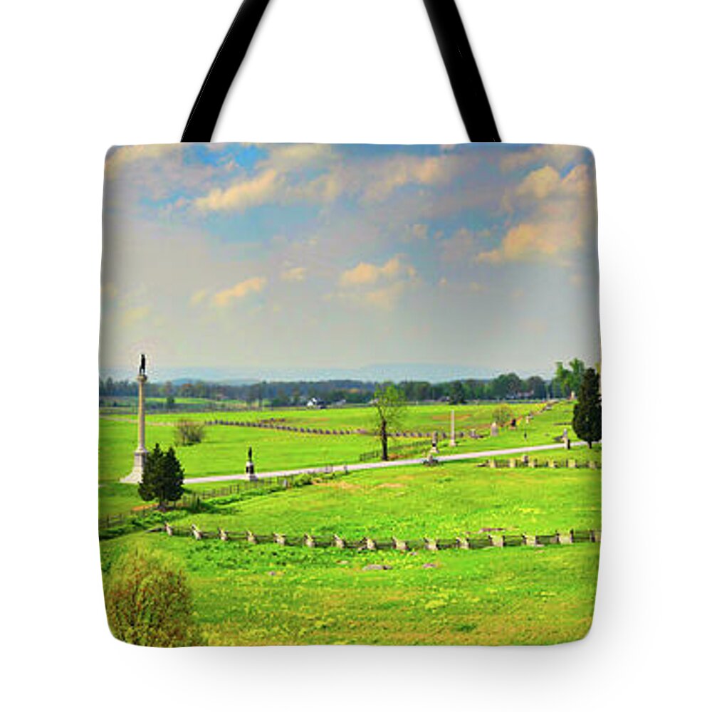 D2-cw-2286-90-pan Tote Bag featuring the photograph Across the Battlefield - Gettysburg by Paul W Faust - Impressions of Light