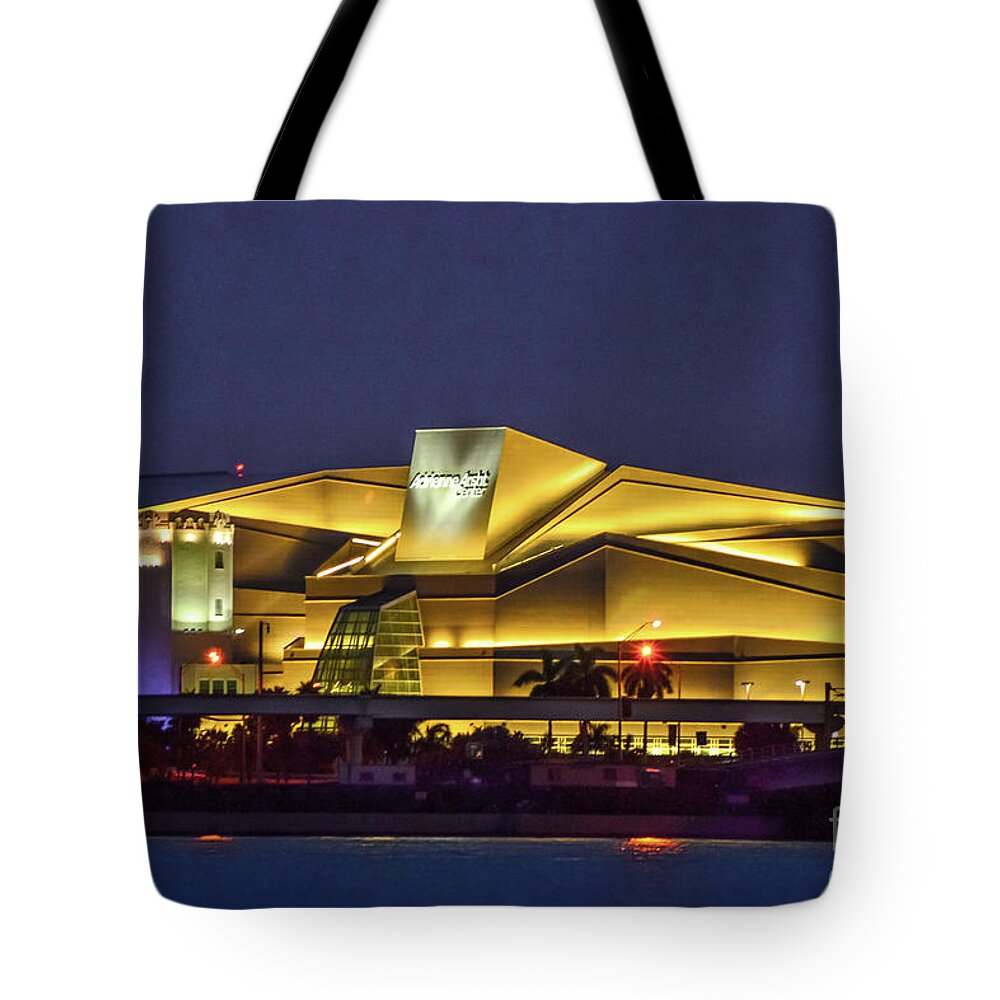 Adrienne Arsht Center Tote Bag featuring the photograph Adrienne Arsht Center Performing Art by Rene Triay FineArt Photos