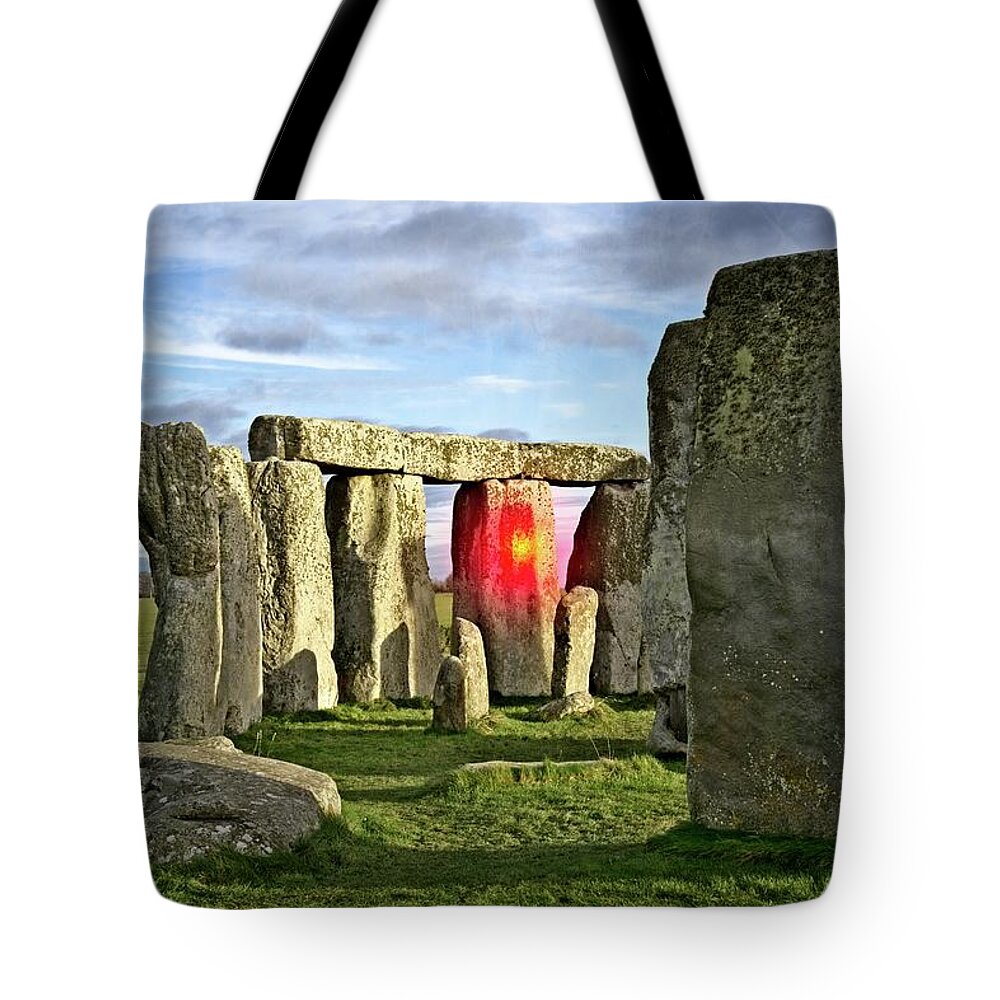 Amesbury Tote Bag featuring the photograph Afternoon At Stonehinge by David Desautel