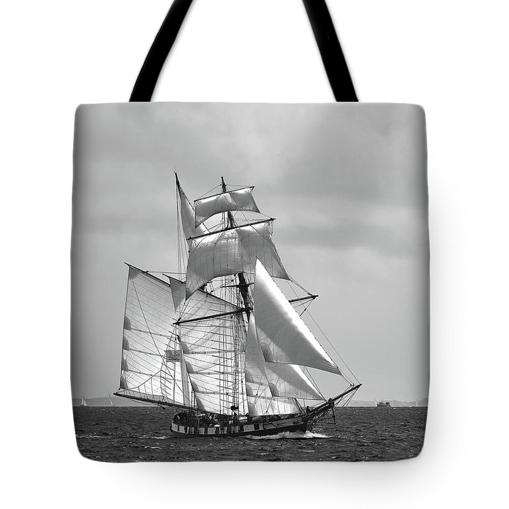 19th Tote Bag featuring the photograph All sails out. II by Frederic Bourrigaud