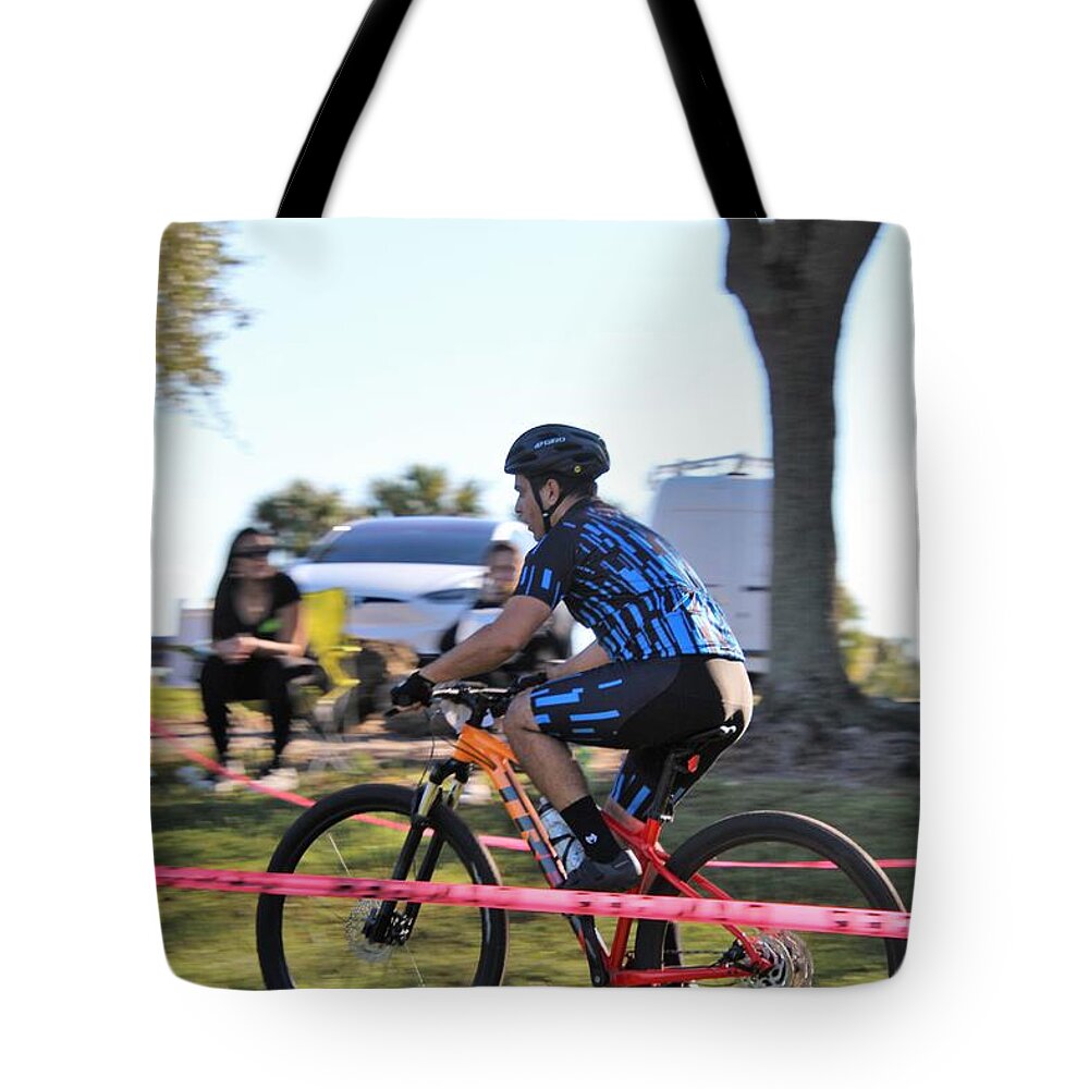  Tote Bag featuring the photograph Alligator The Race 0405 by Donn Ingemie