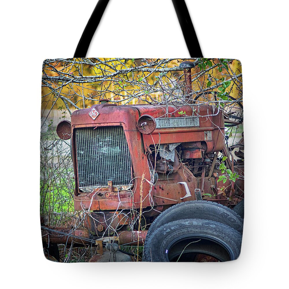 Allis-chalmers Tote Bag featuring the photograph Allis-Chalmers D17 In a Junk Pile by Bob Decker
