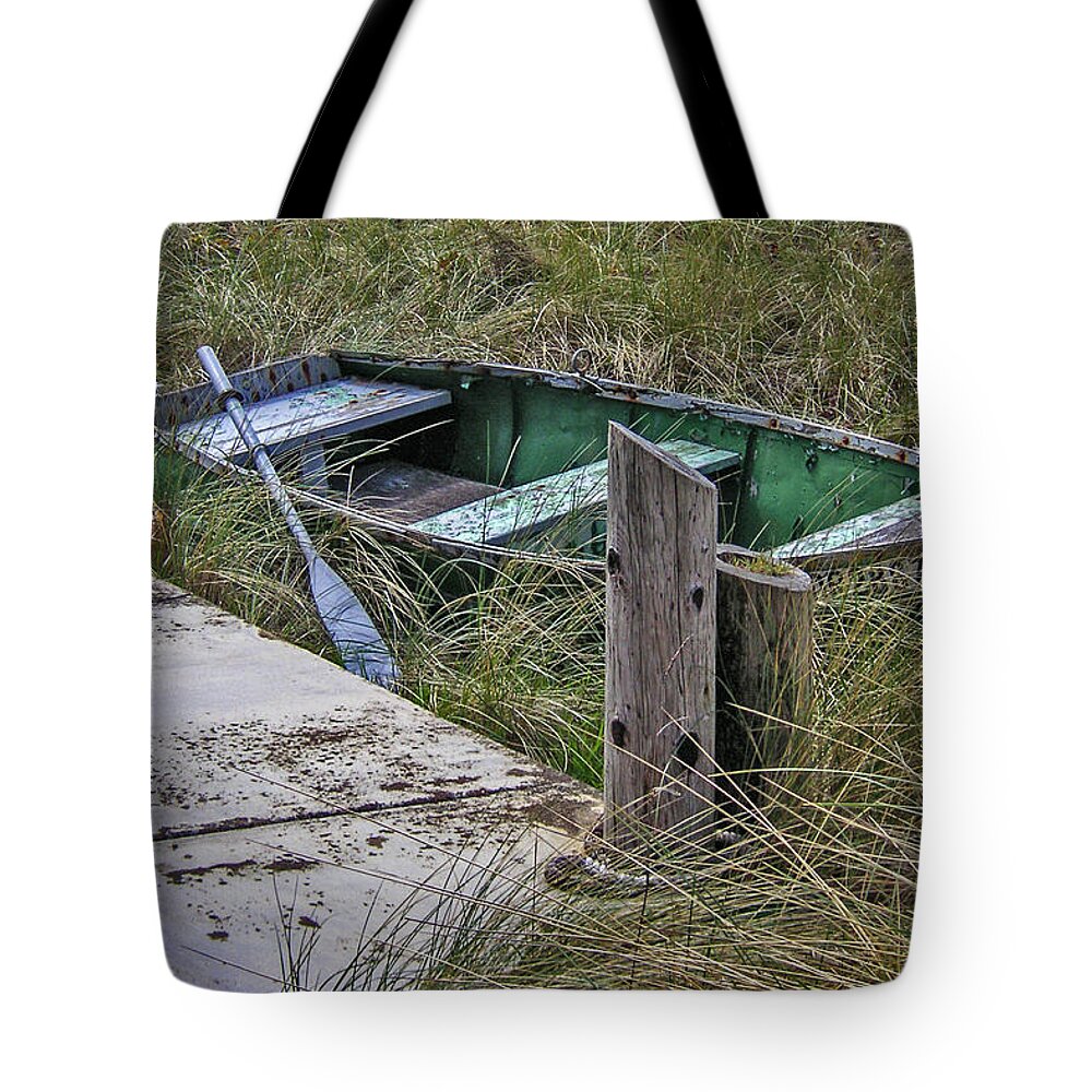 Boat Tote Bag featuring the photograph Things you find on the beach by Leslie Struxness
