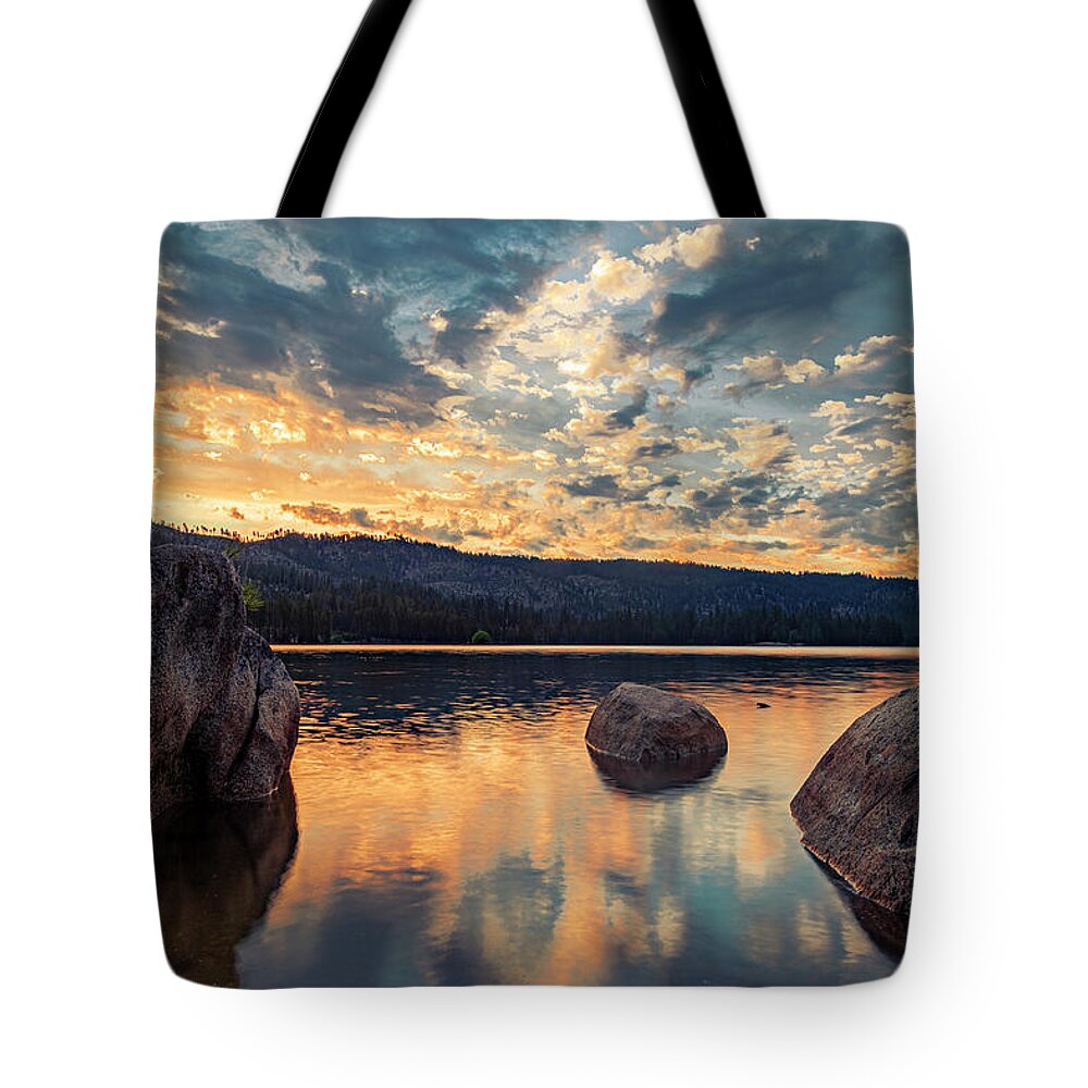 Hiking Tote Bag featuring the photograph Antelope Dawn by Mike Lee