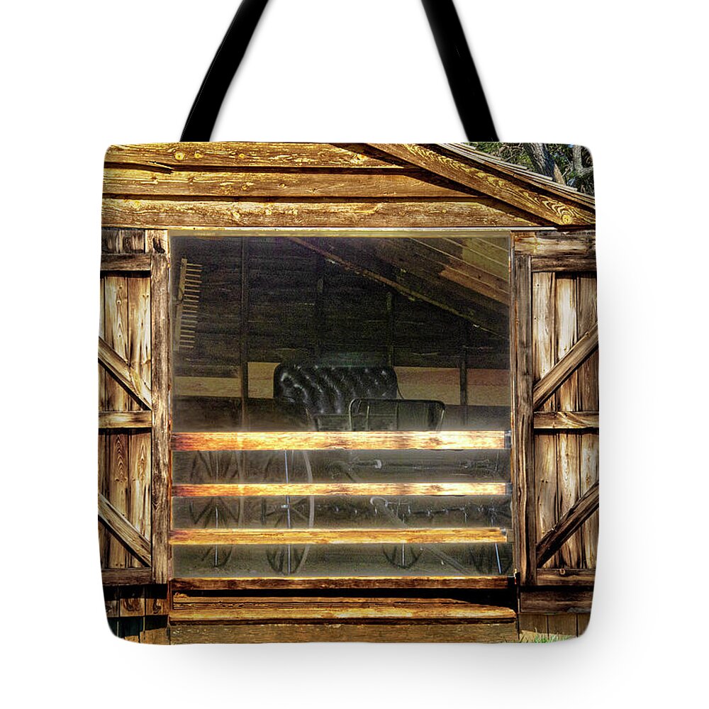 Photo Tote Bag featuring the photograph Appomattox Courthouse Barn by Anthony M Davis