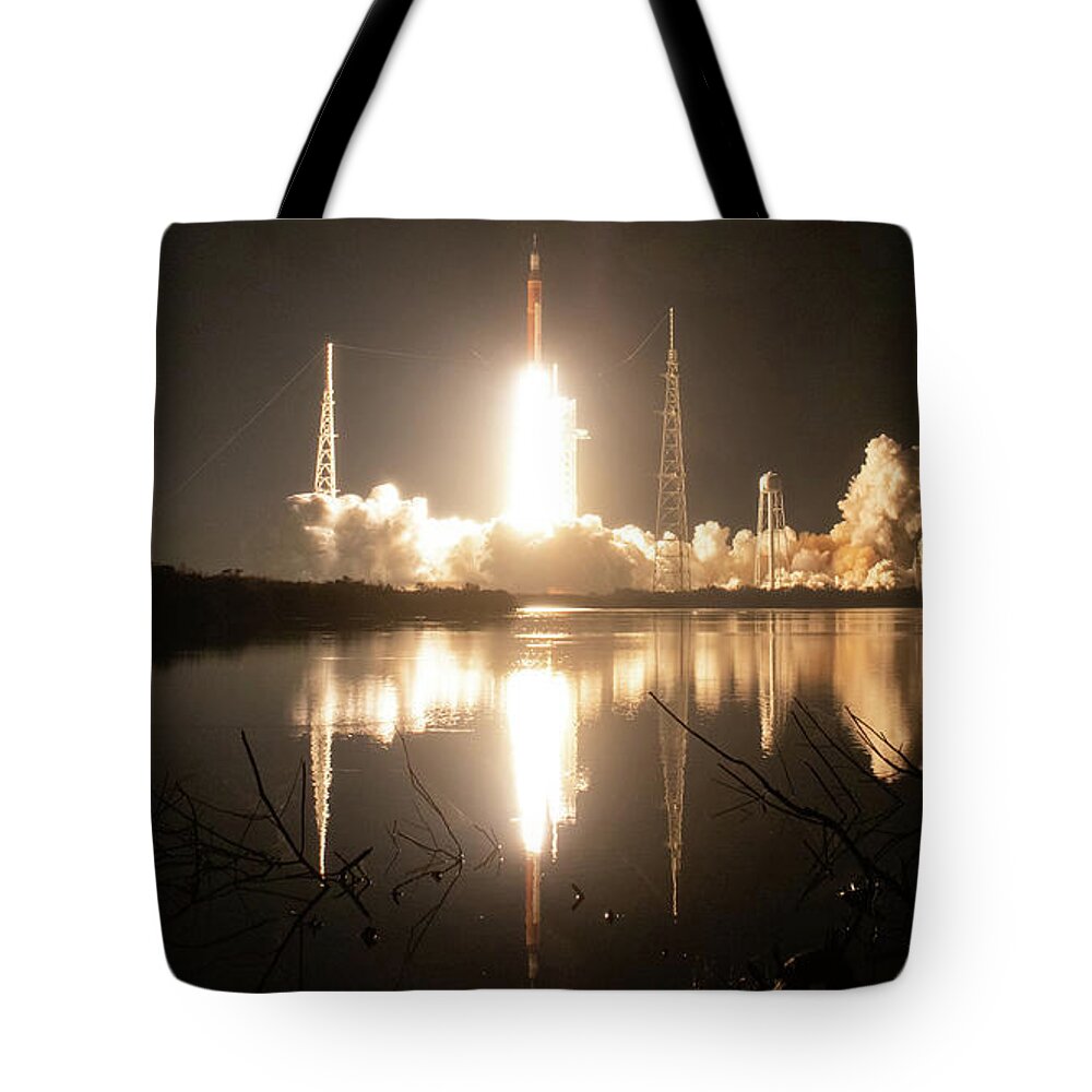 Artemis Tote Bag featuring the photograph Artemis I Launches by Mango Art