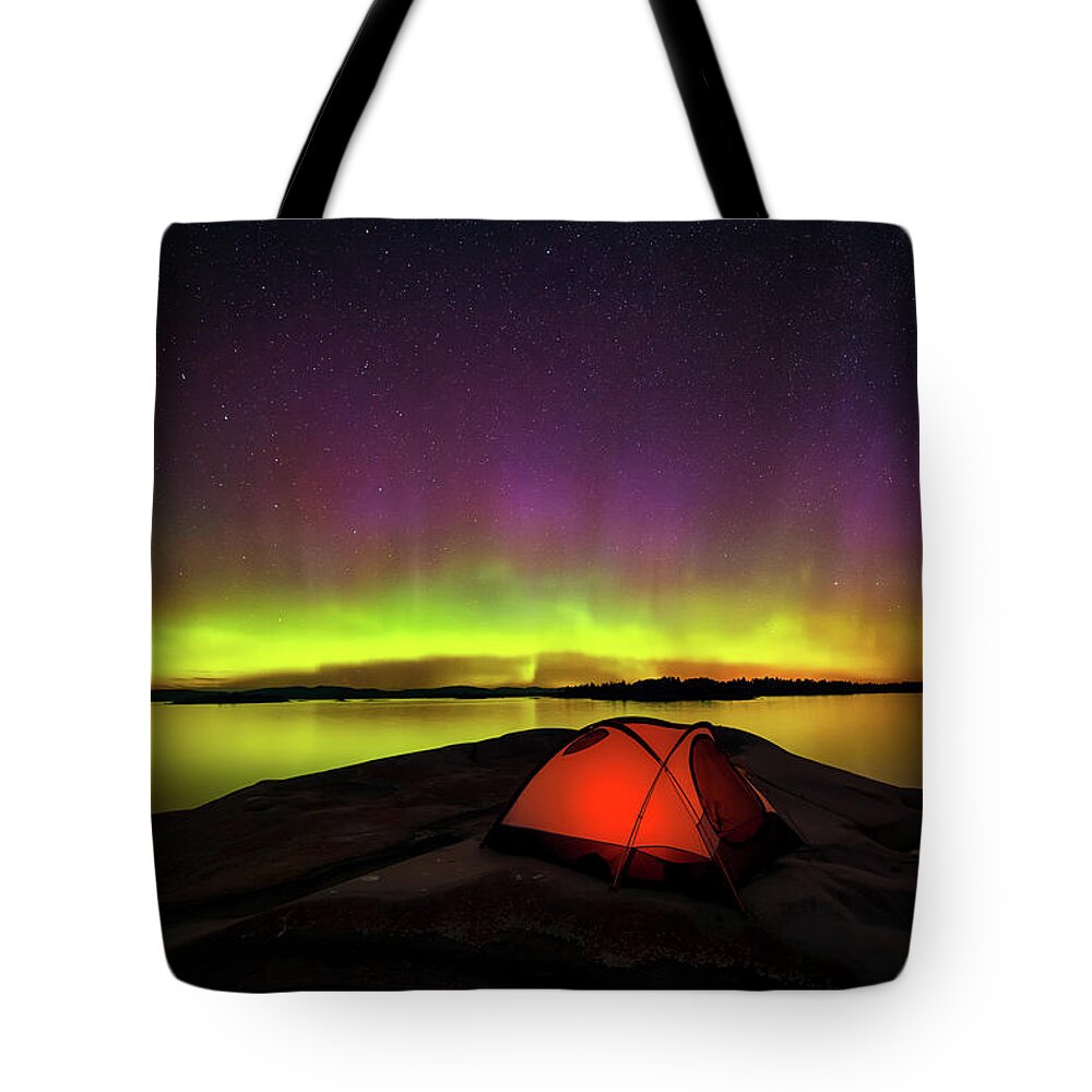 Aurora Tote Bag featuring the photograph Aurora Show on Lake Huron by Henry w Liu