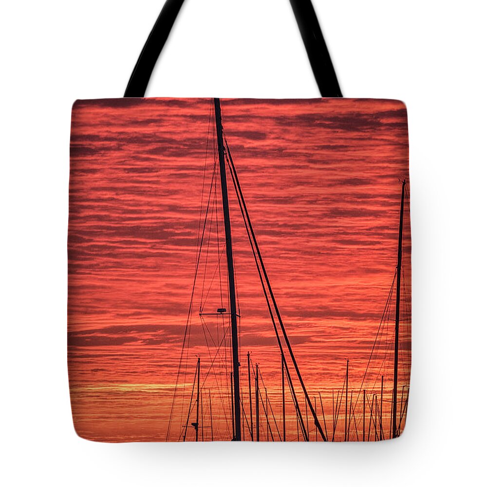 Maryland Tote Bag featuring the photograph Autumn In Maryland 10 by Robert Fawcett