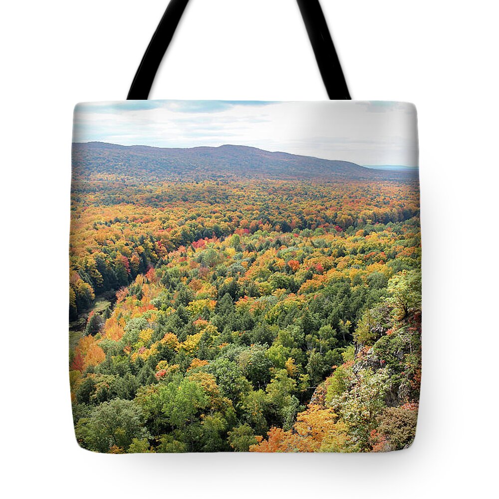Porcupine Mountains Wilderness State Park Tote Bag featuring the photograph Autumn in the Porkies by Robert Carter