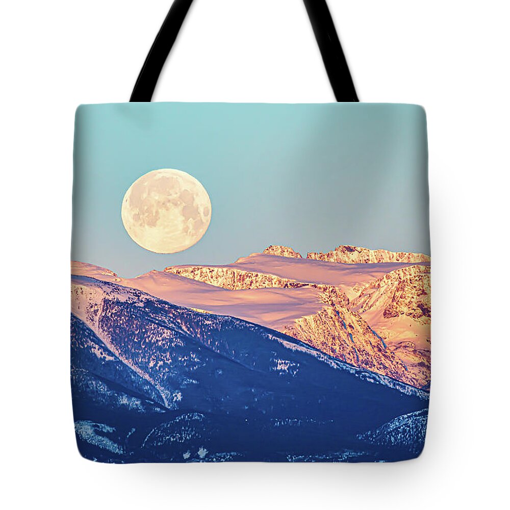Moon Tote Bag featuring the photograph Beartooth Mountain Moon Set by Gary Beeler