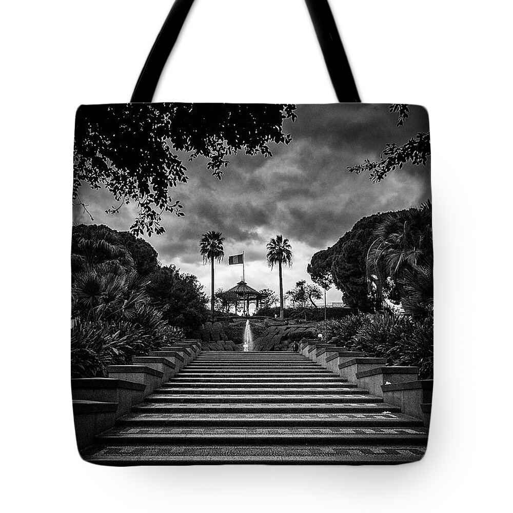 Catania Tote Bag featuring the photograph Bellini Garden Park in Catania, Sicily by Monroe Payne