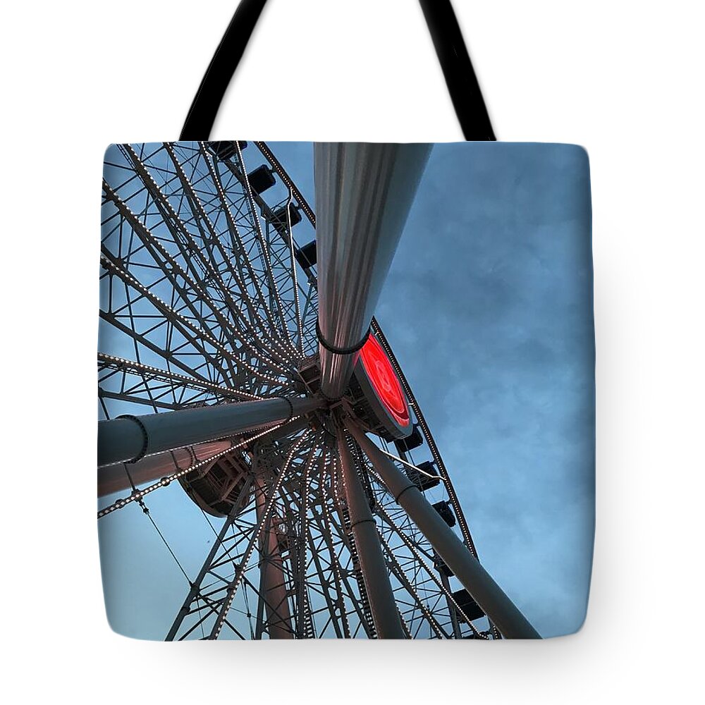 Ferris Tote Bag featuring the photograph Big Wheel by Lee Darnell