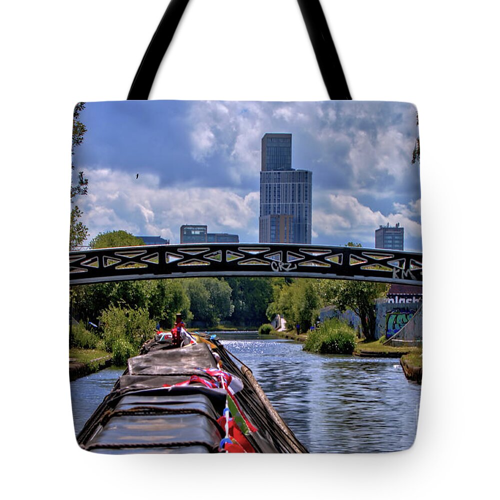 Pleasure Tote Bag featuring the photograph Birmingham by Tug by Baggieoldboy