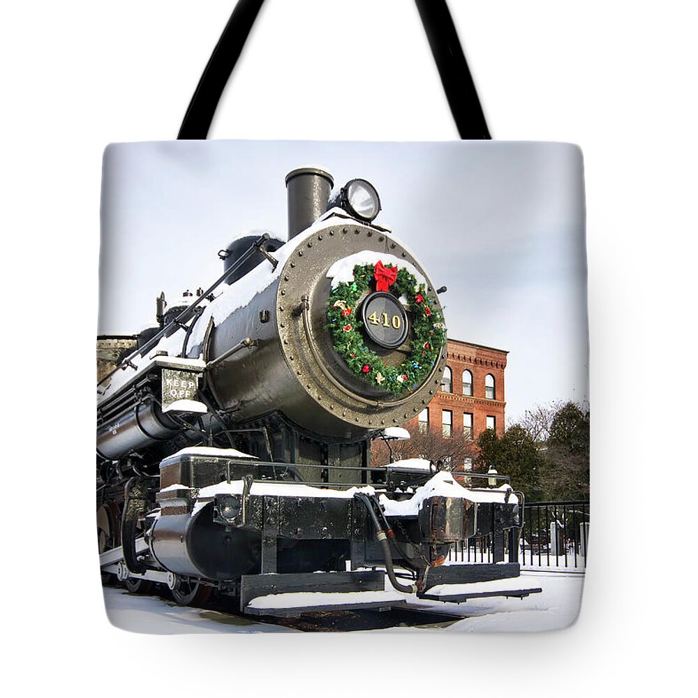 Boston And Maine Tote Bag featuring the photograph Boston and Maine Locomotive by Eric Gendron