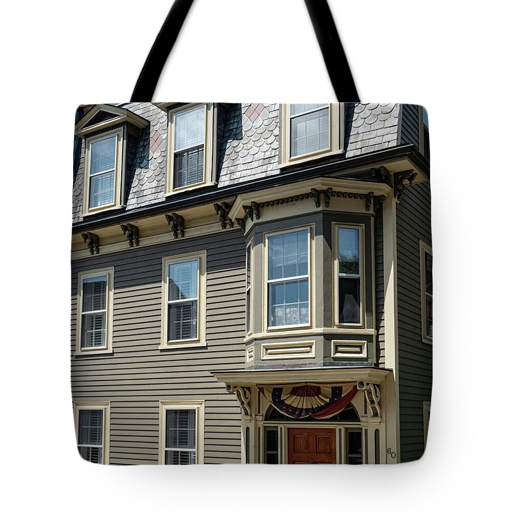 Boston Tote Bag featuring the photograph Boston Townhouse by Bob Phillips