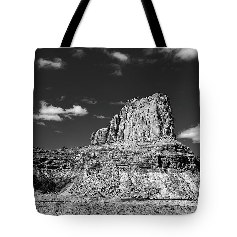 Autumn Tote Bag featuring the photograph Bottleneck Peak - Black and White by Peter Tellone