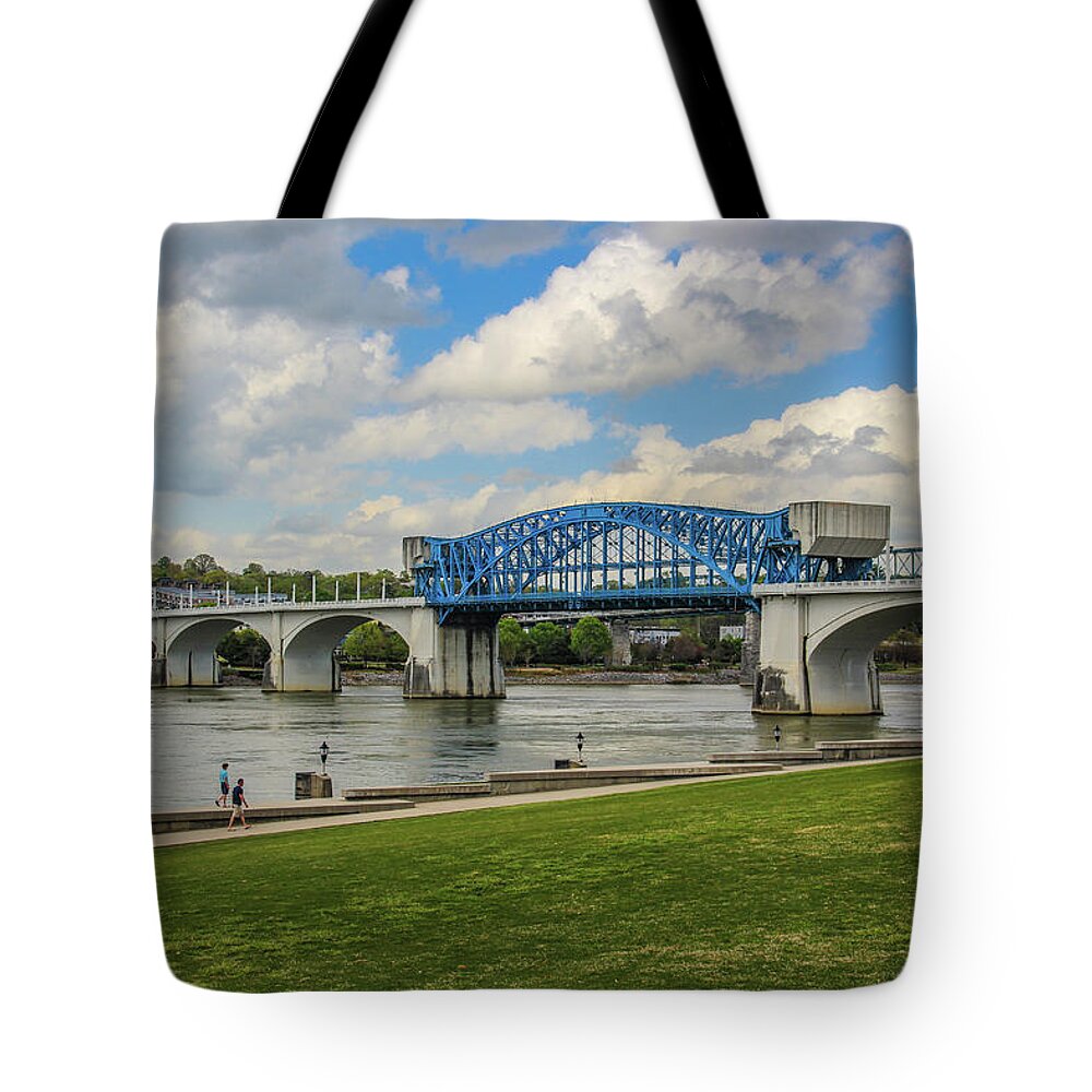 Bridge Tote Bag featuring the photograph Broad Street Bridge by Richie Parks