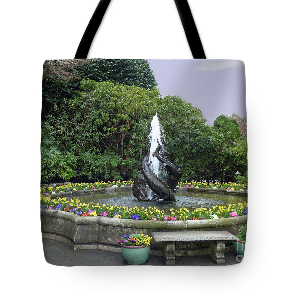 Sturgeon Fountain Tote Bag featuring the photograph Butchart Gardens Sturgeon Fountain by Charles Robinson