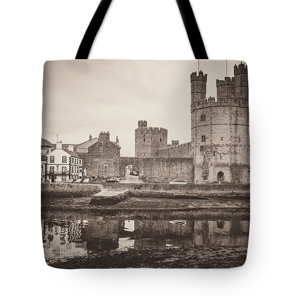 Caernarfon Castle Tote Bag featuring the photograph Caernarfon Castle by Rob Hemphill