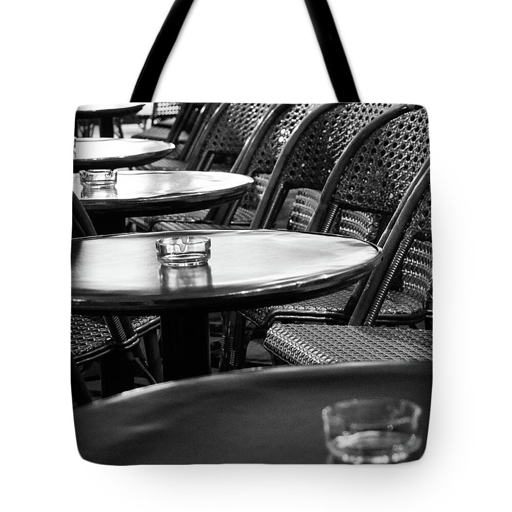 Paris Cafe Tote Bag featuring the photograph Cafe Noir - Paris, France by Melanie Alexandra Price