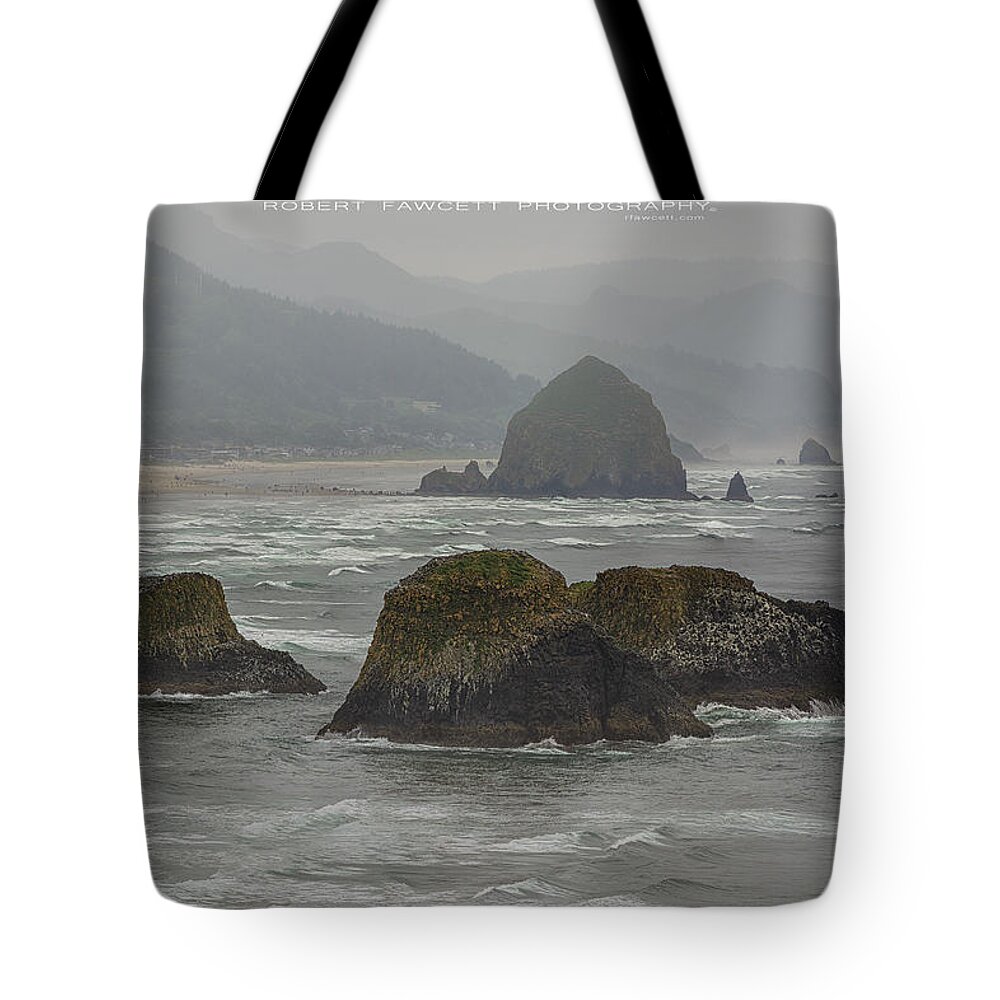 Oregon Tote Bag featuring the photograph Cannon beach 6 by Robert Fawcett