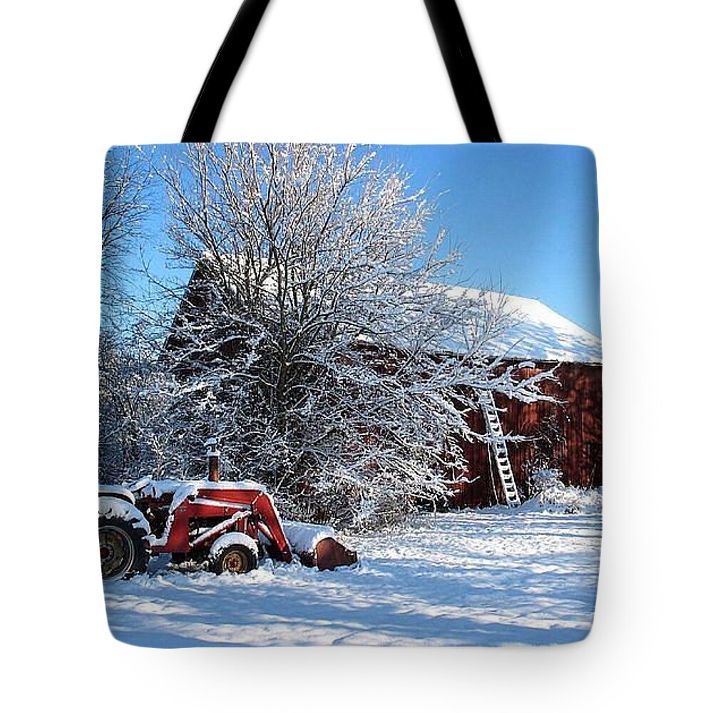Christmas Tote Bag featuring the photograph Christmas At The Farm by Lori Strock