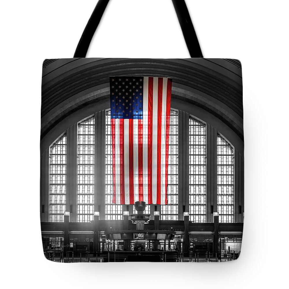 Interior Union Terminal Station Cincinnati Tote Bag featuring the photograph Cincinnati Union Terminal Interior American Flag by Sharon Popek