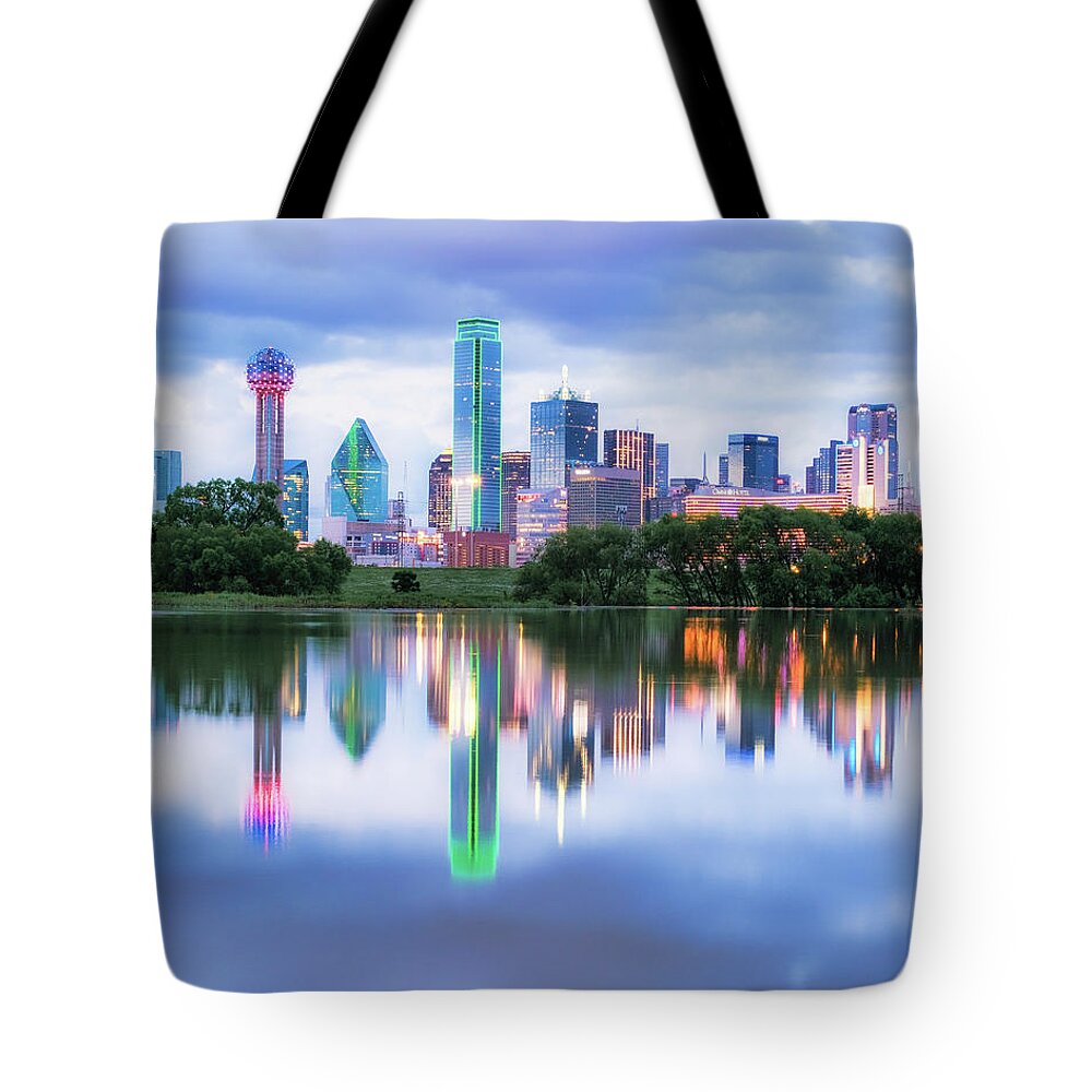 Dallas Tote Bag featuring the photograph City Of Dallas by Robert Bellomy