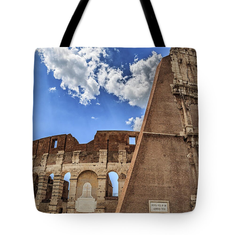 Amphitheatre Tote Bag featuring the photograph Colosseum in Rome, Italy by Fabiano Di Paolo