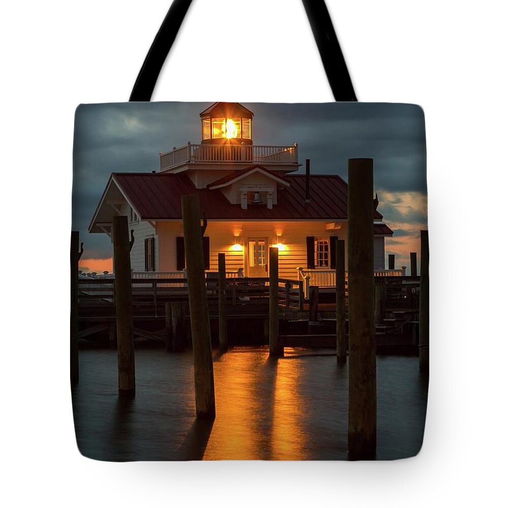 Architecture Tote Bag featuring the photograph Dawn at Roanoke Marshes Lighthouse by Liza Eckardt