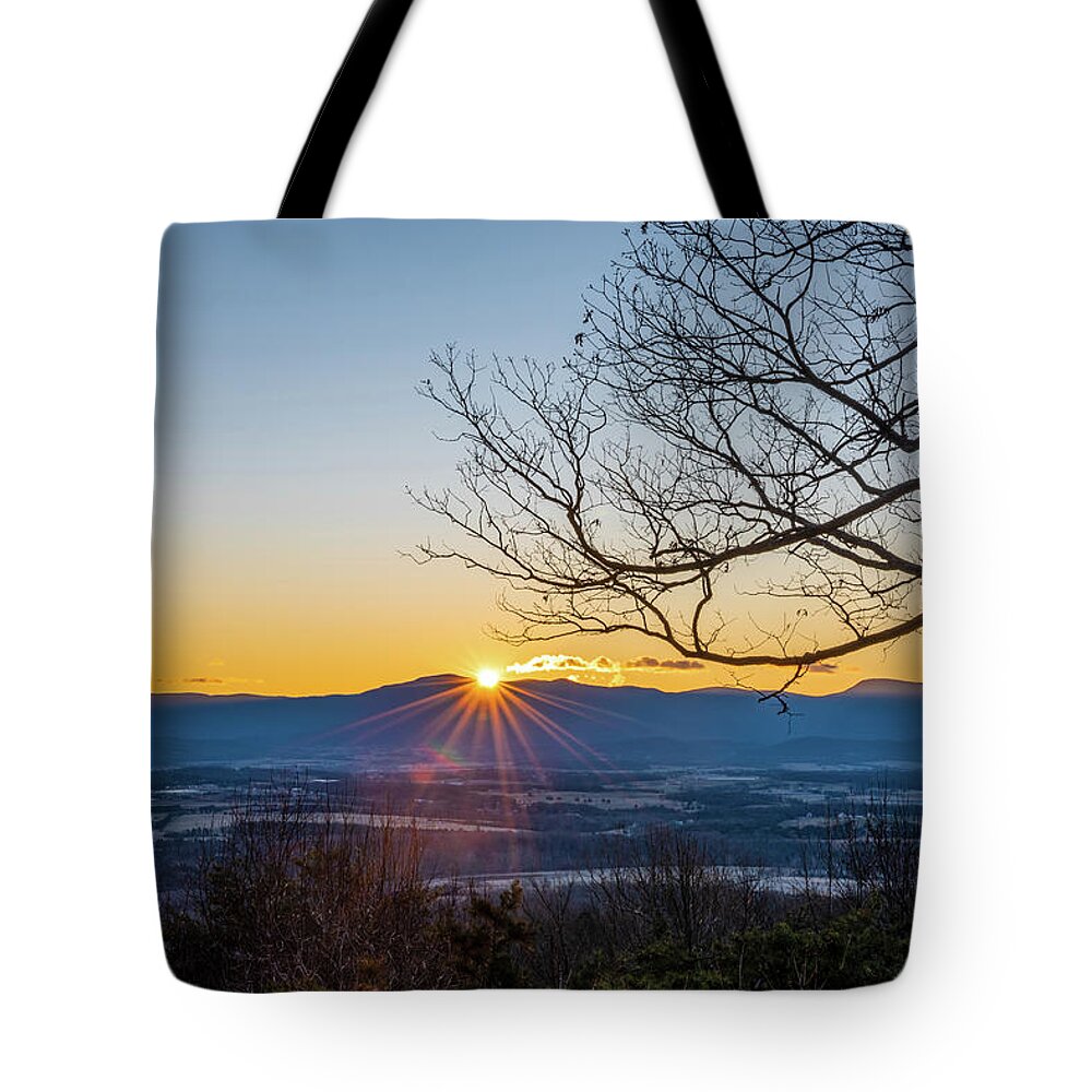 New Years Day Sunrise 2020 Tote Bag featuring the photograph Day One 2020 Sunrise by Lara Ellis