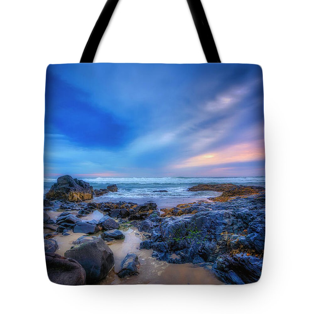 Sunrise Tote Bag featuring the photograph Daybreak by Penny Polakoff