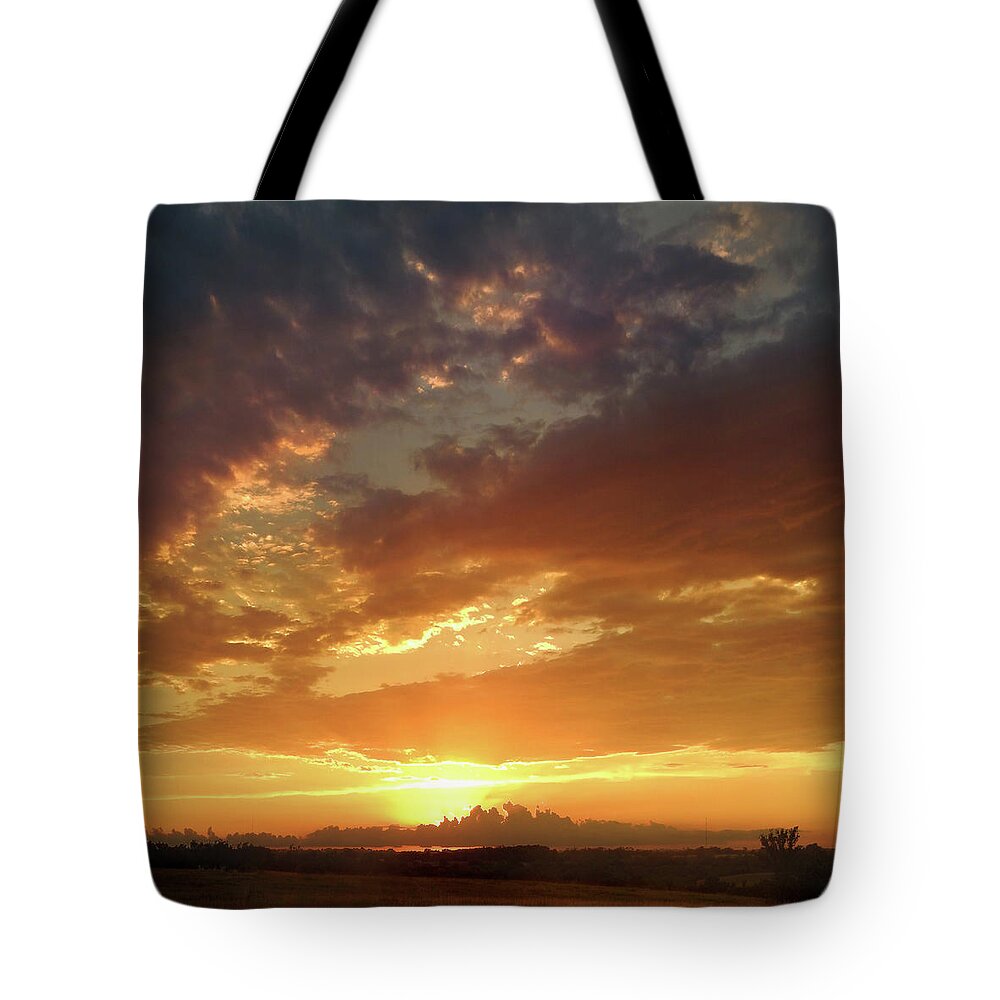Sunset Tote Bag featuring the photograph Day's End by Rod Seel