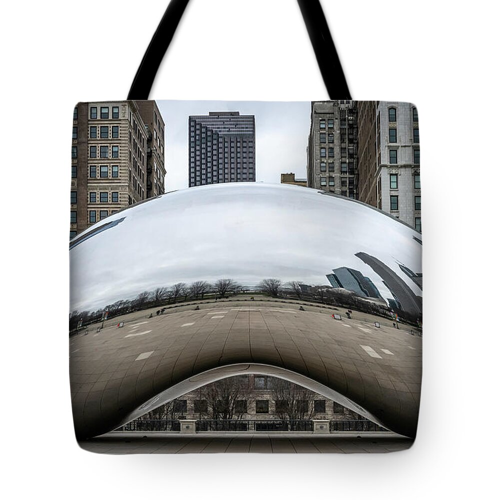 Chicago Tote Bag featuring the photograph Deserted Bean in Millennium Park by Laura Hedien