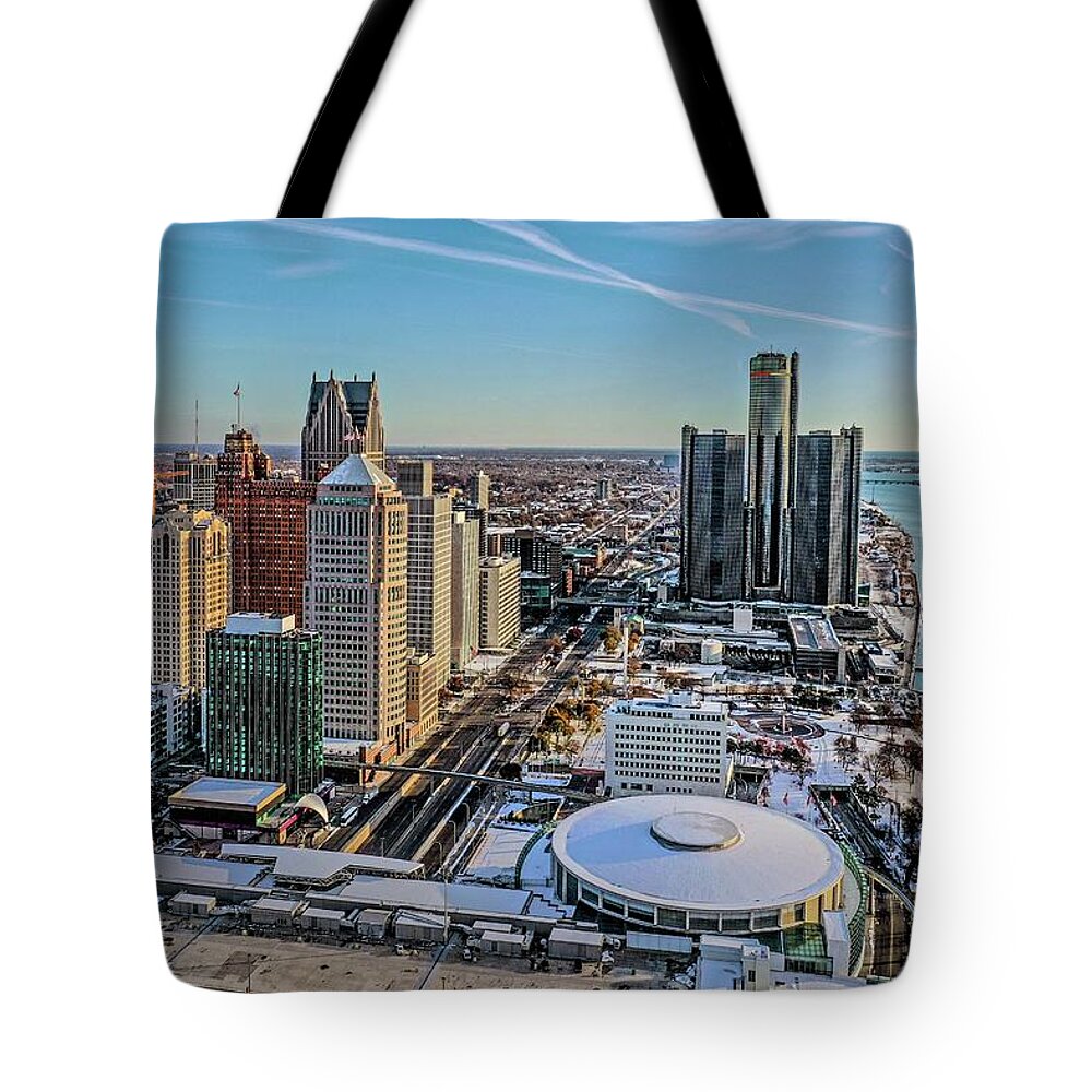 Detroit Tote Bag featuring the photograph Detroit Skyline DJI_0433 by Michael Thomas
