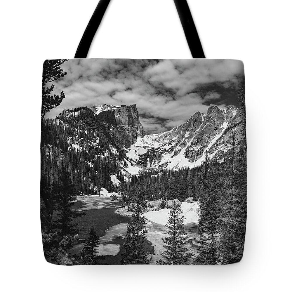 Dream Lake In Snow Black And White Tote Bag featuring the photograph Dream Lake In Snow Black And White by Dan Sproul