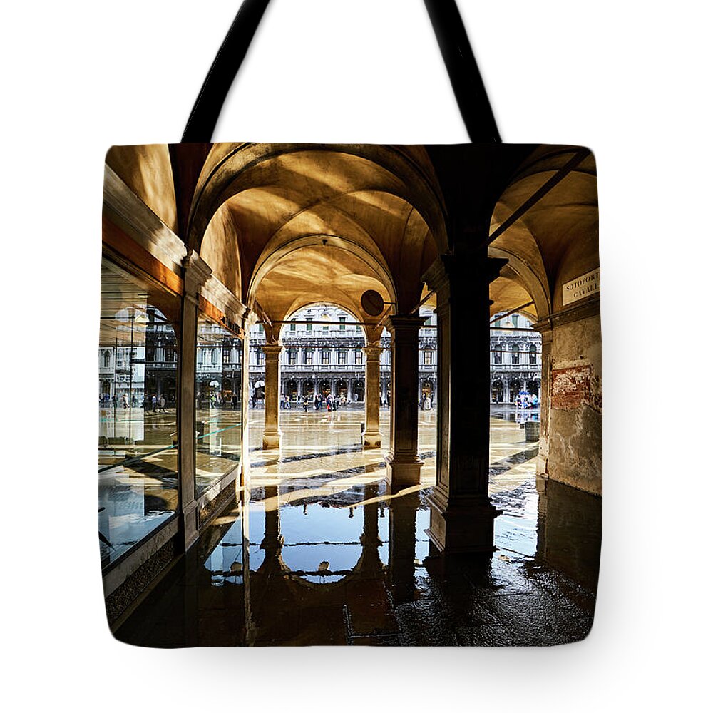 Sottoportico Tote Bag featuring the photograph Dsc 00927 - Sotoportego del Cavalletto, Venezia by Marco Missiaja