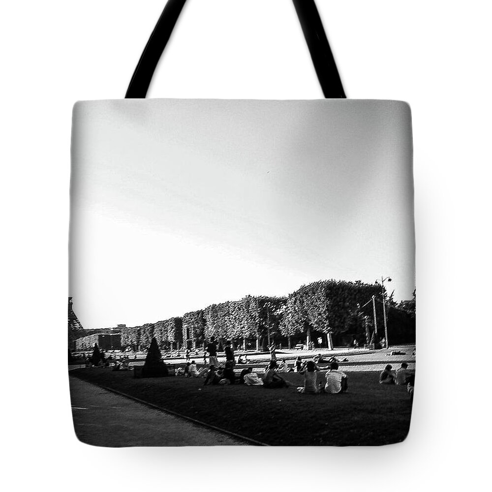 France Tote Bag featuring the photograph Eiffel Tower by Jim Feldman